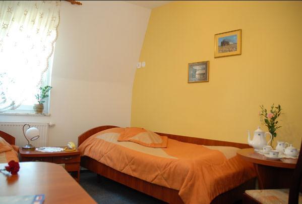 Hotel Restauracja Kaukaska Jadwiga Choroszy Wolsztyn Rom bilde